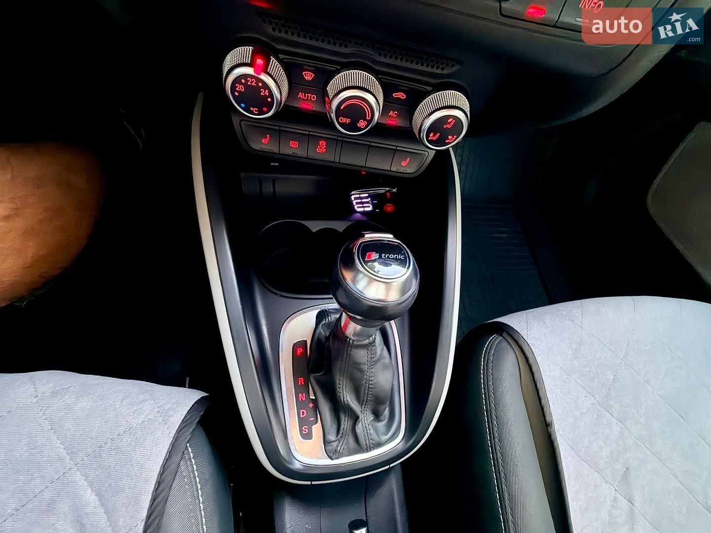 Audi A1 2010 VIN WAUZZZ8X6BB005551 фото оголошення 35 з 46