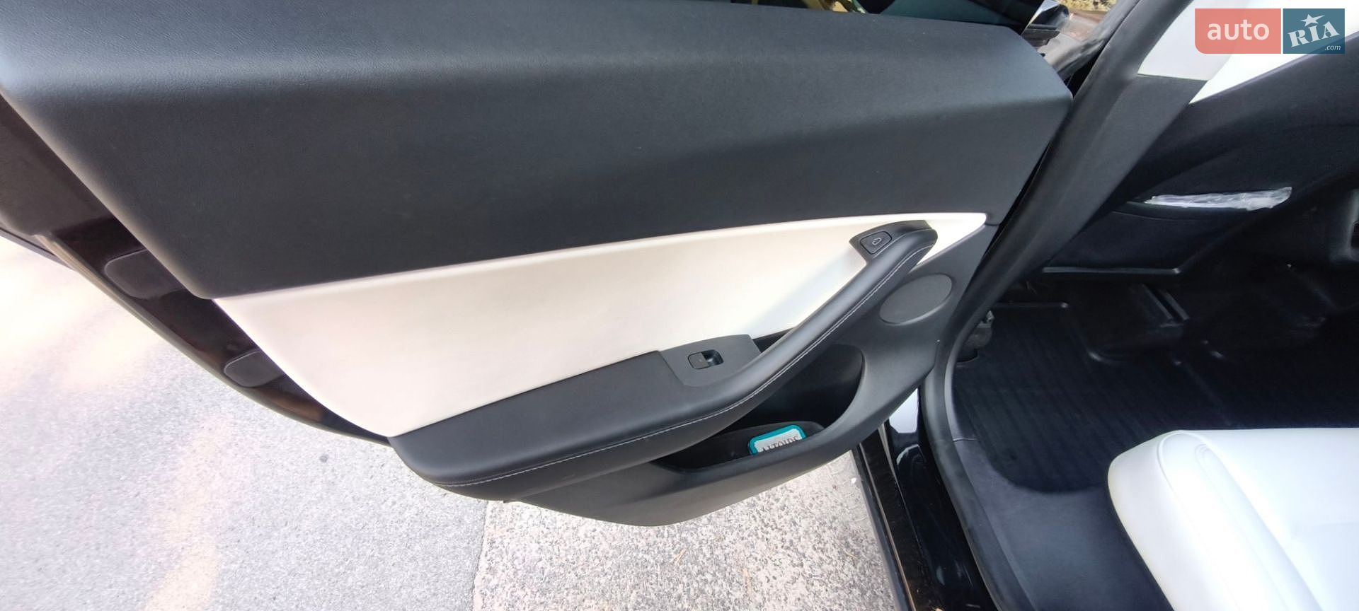 Tesla Model Y 2021 VIN 5YJYGDEE7MF187478 фото оголошення 23 з 26