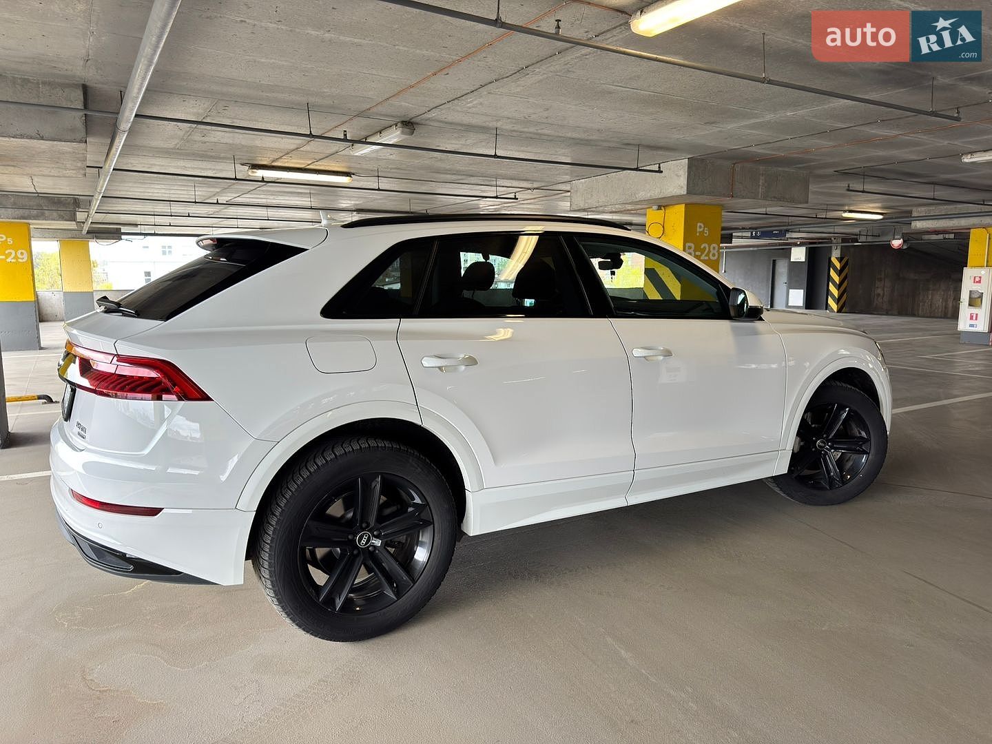 Audi Q8 2021 VIN WAUZZZF12ND001830 фото оголошення 4 з 10