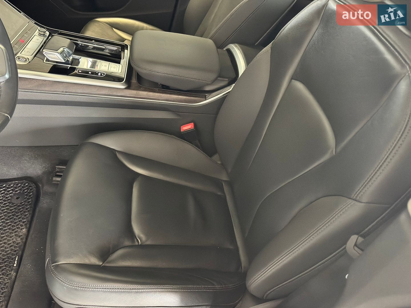 Audi Q8 2021 VIN WAUZZZF12ND001830 фото оголошення 7 з 10