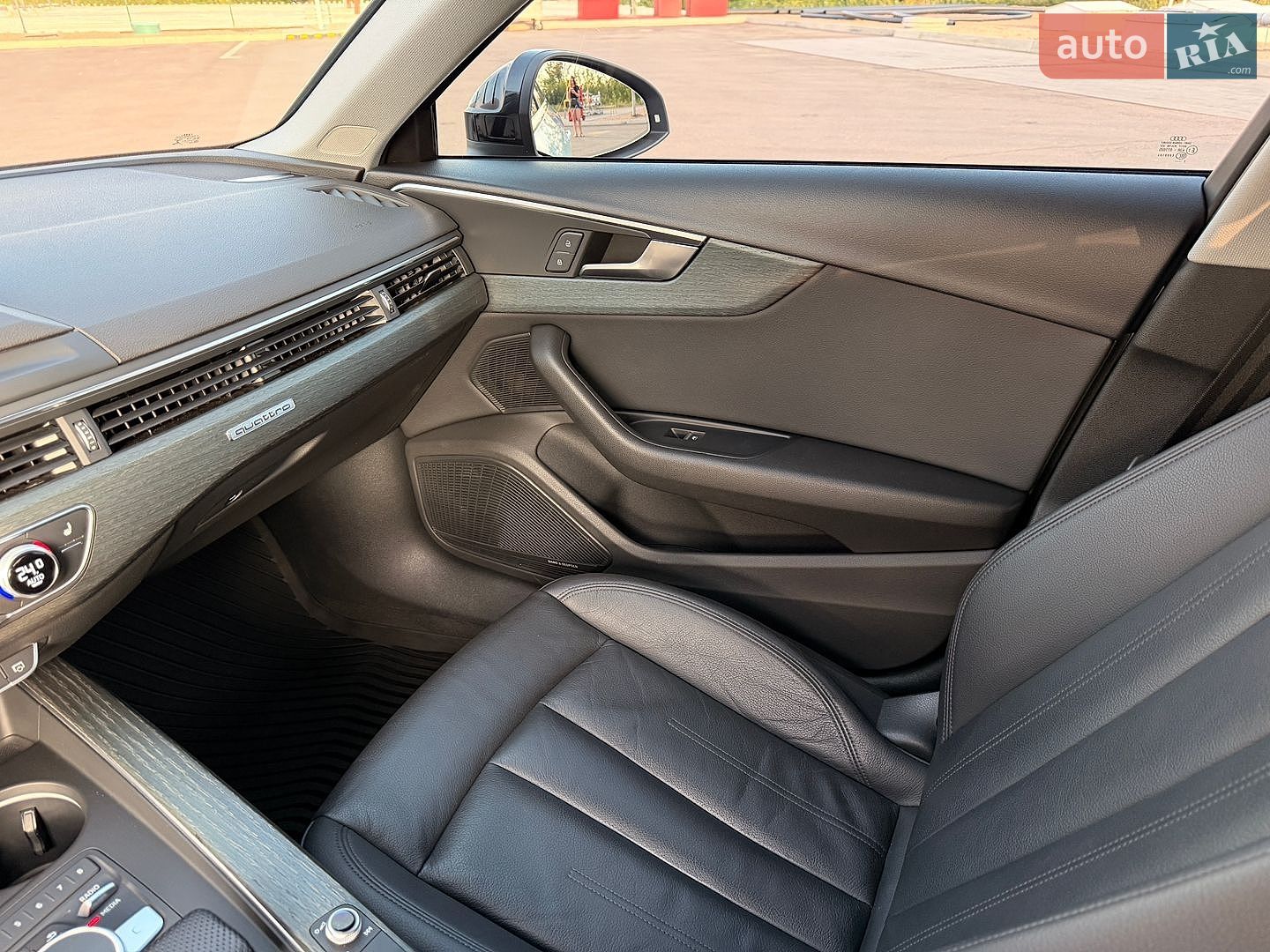Audi A4 2017 VIN WAUENAF43JA061066 фото оголошення 46 з 54