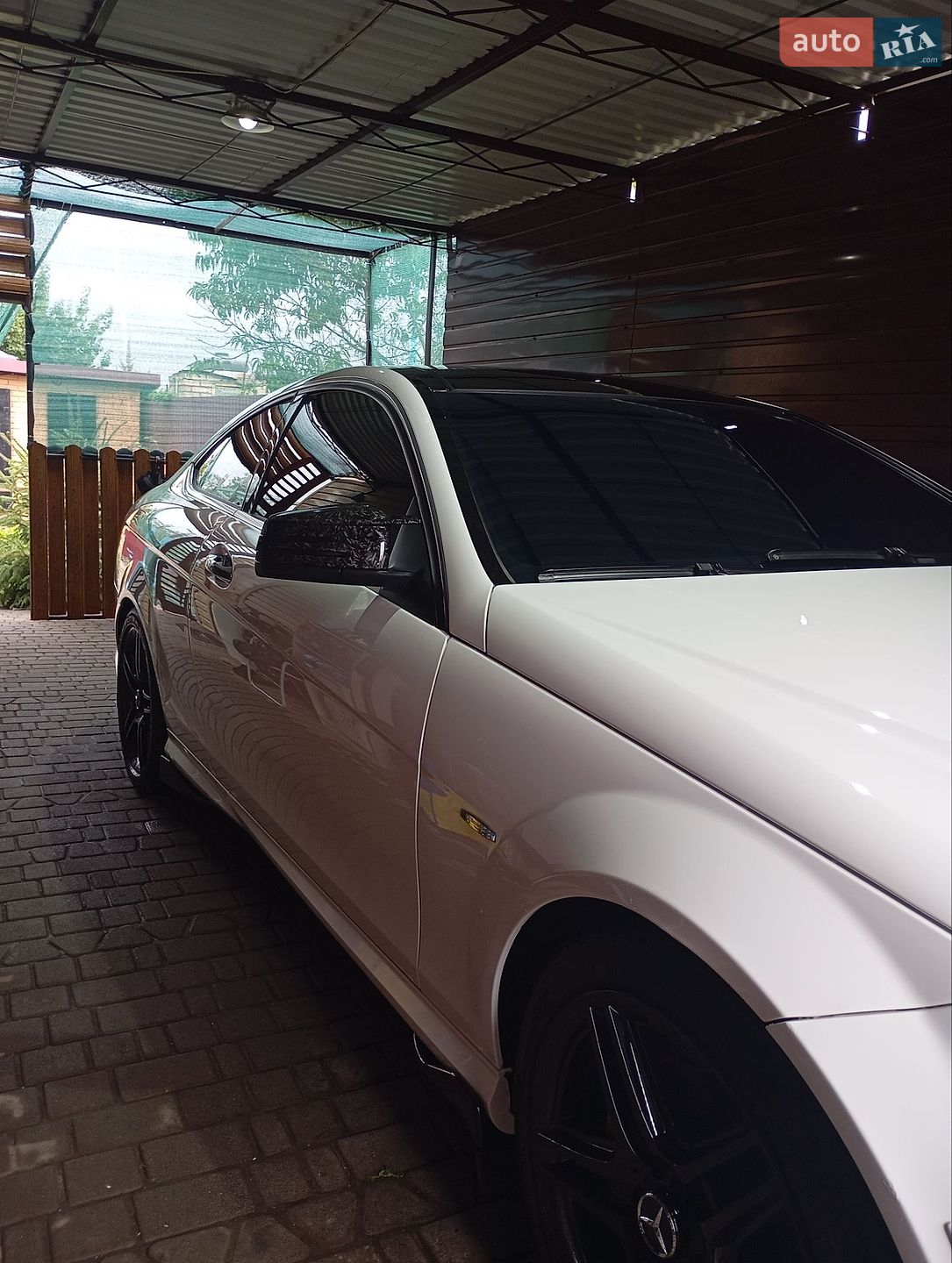 Mercedes-Benz C-Class 2012 VIN WDDGJ4HB7DG060904 фото оголошення 15 з 21