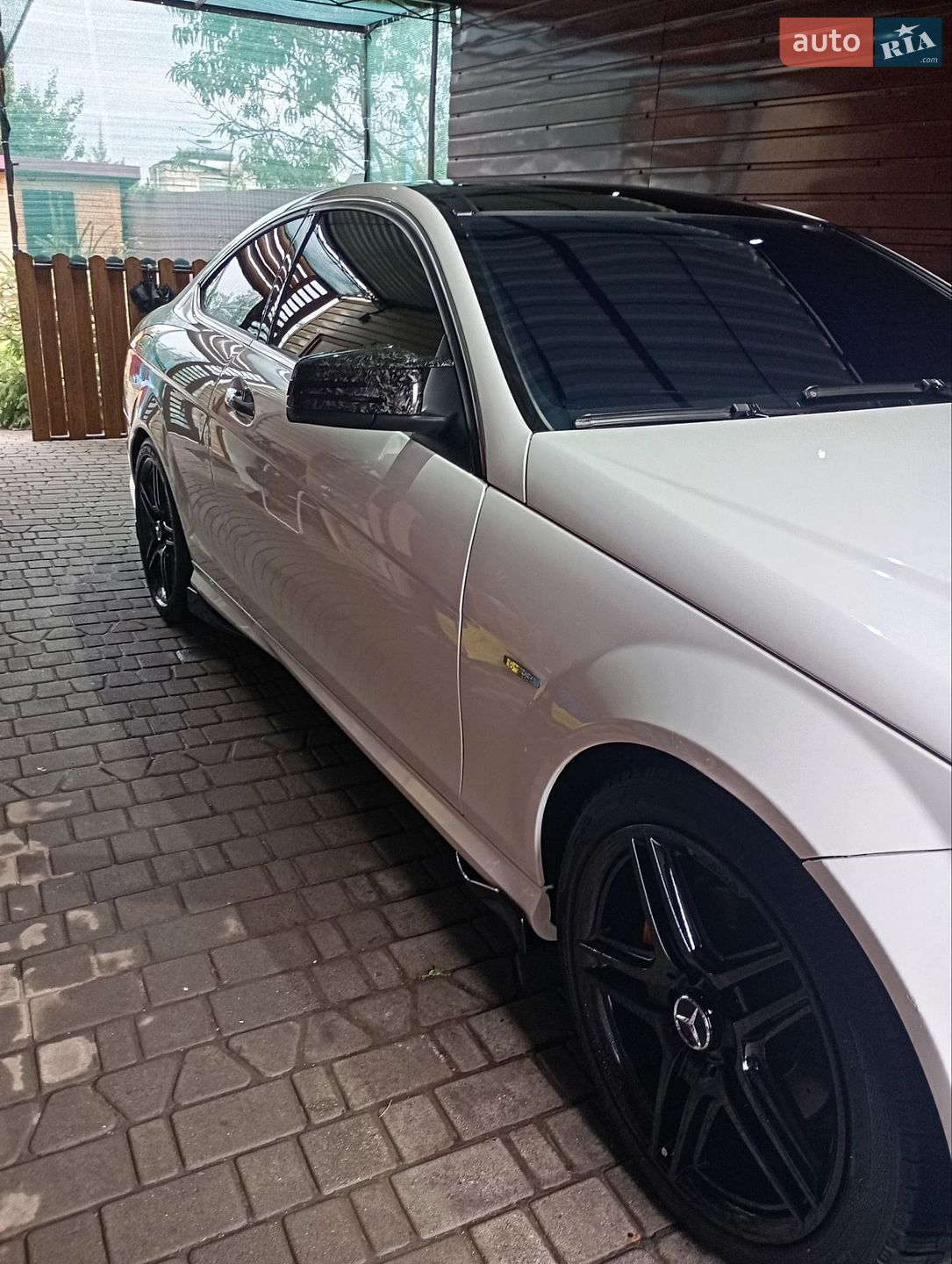 Mercedes-Benz C-Class 2012 VIN WDDGJ4HB7DG060904 фото оголошення 14 з 21