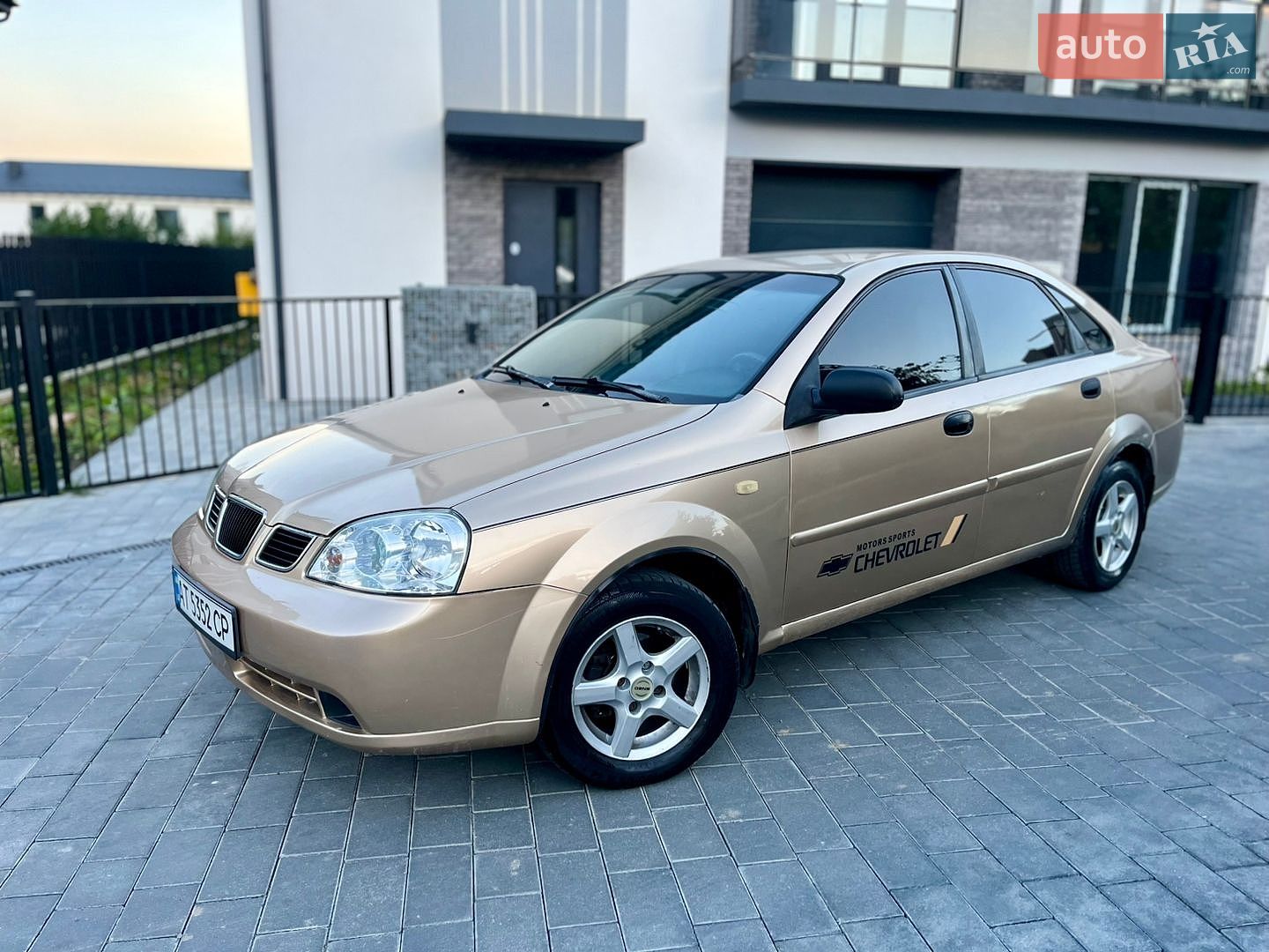 Chevrolet Nubira 2004 VIN Y6DNF196E4K030807 фото оголошення 4 з 45