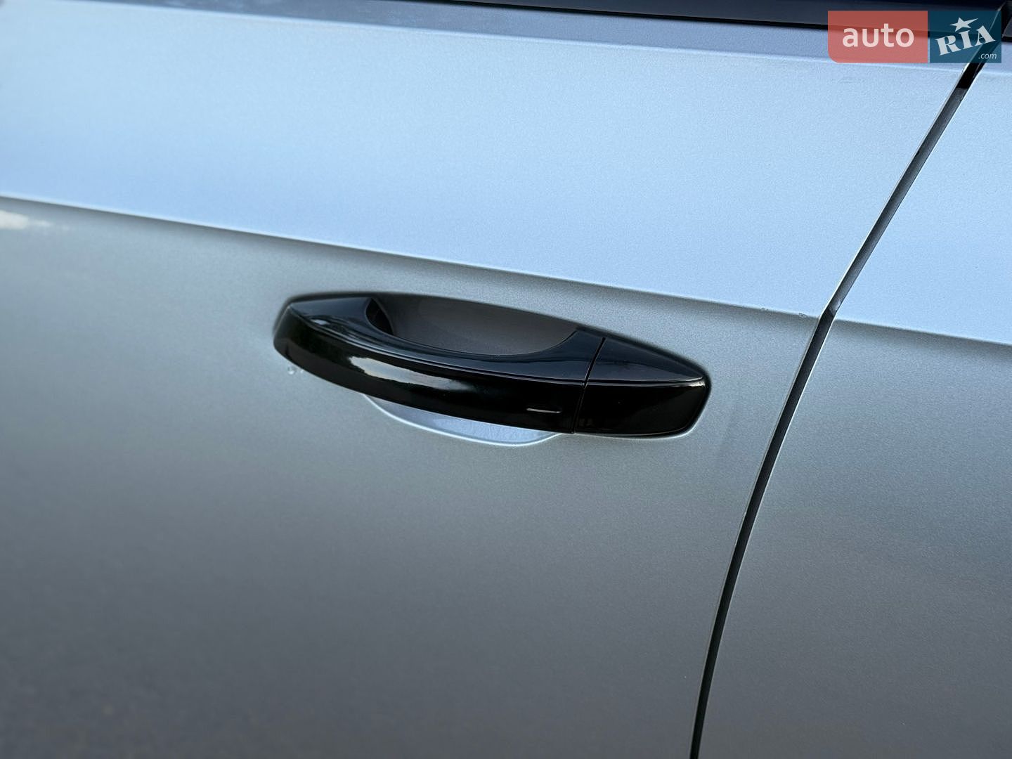 Volkswagen Arteon 2018 VIN WVWZZZ3HZKE005401 фото оголошення 33 з 43