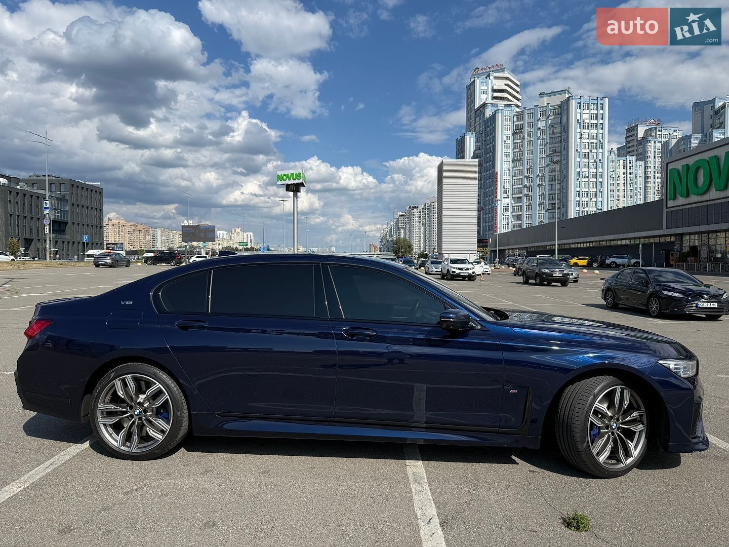 BMW 7 Series 2022 VIN WBA7U61020CK19963 фото оголошення 3 з 20