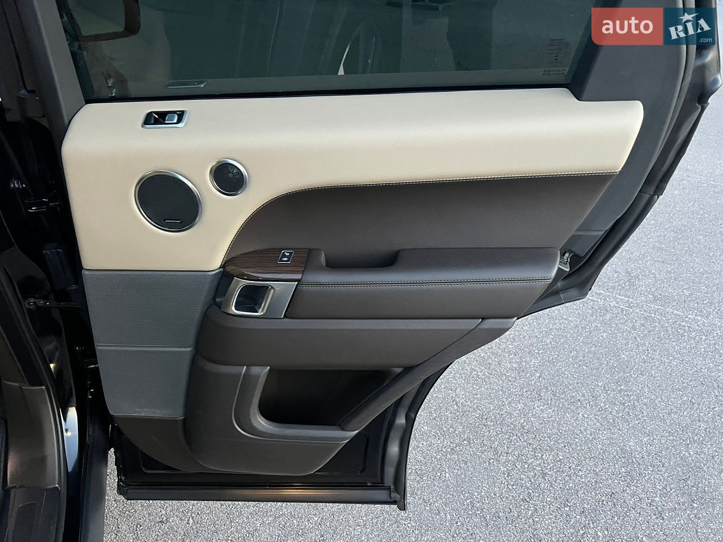 Land Rover Range Rover Sport 2019 VIN SALWA2BK7KA868794 фото оголошення 42 з 44