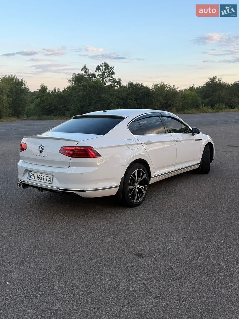 Volkswagen Passat 2015 VIN WVWZZZ3CZFE488186 фото оголошення 12 з 33