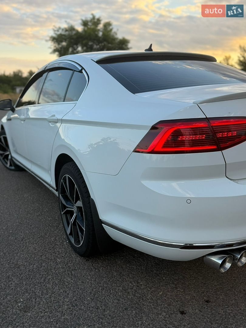 Volkswagen Passat 2015 VIN WVWZZZ3CZFE488186 фото оголошення 13 з 33