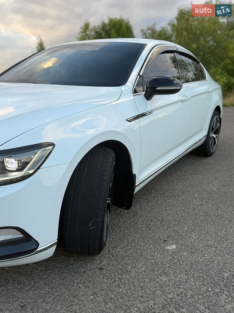 Volkswagen Passat 2015 VIN WVWZZZ3CZFE488186 фото оголошення 9 з 33