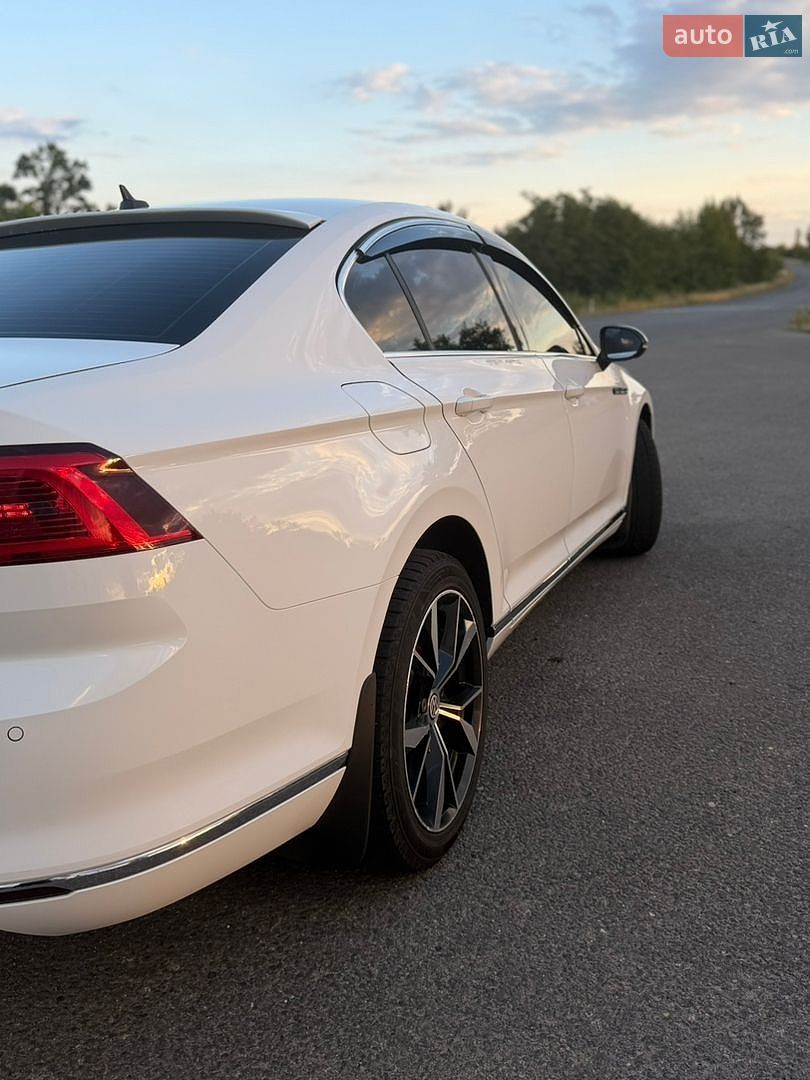 Volkswagen Passat 2015 VIN WVWZZZ3CZFE488186 фото оголошення 14 з 33