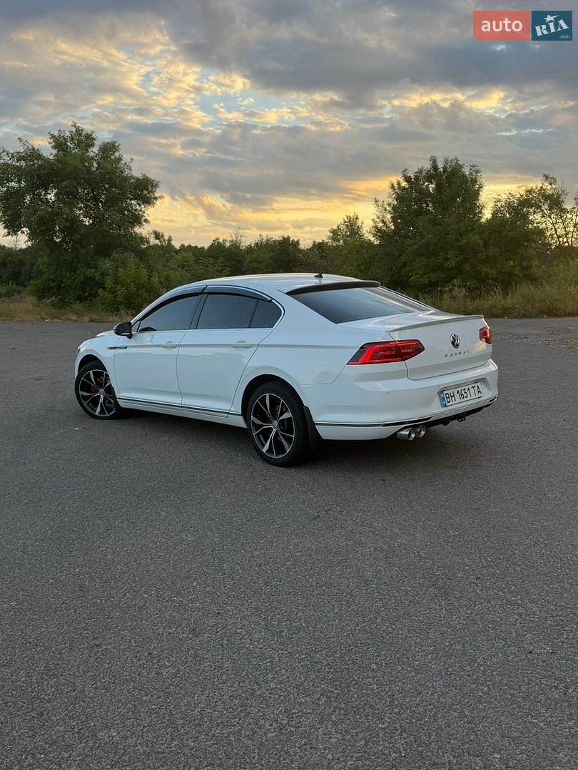 Volkswagen Passat 2015 VIN WVWZZZ3CZFE488186 фото оголошення 10 з 33