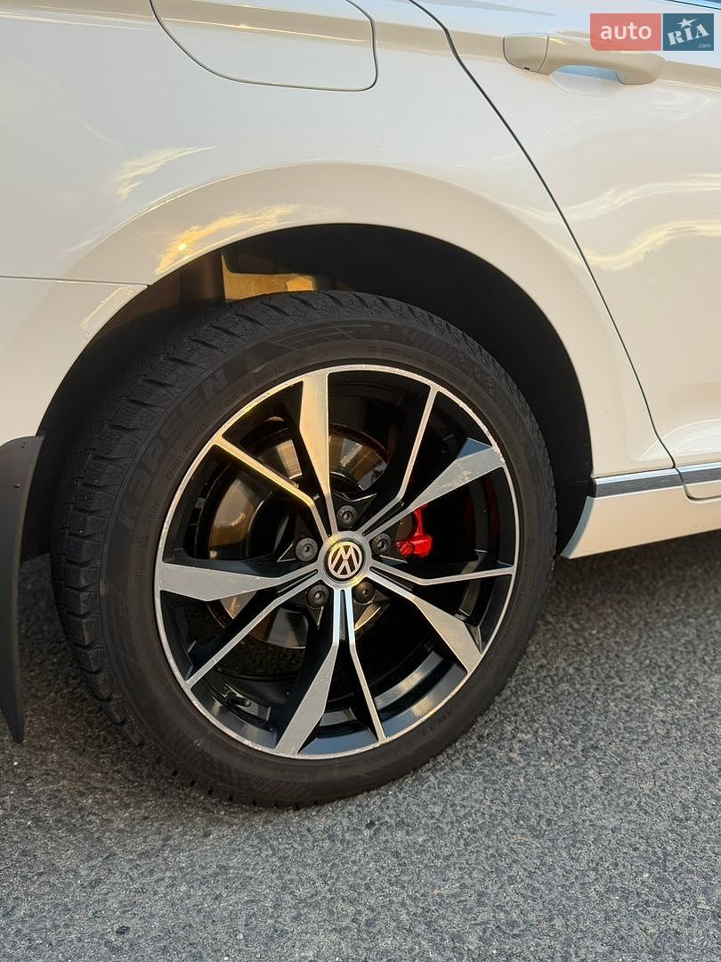 Volkswagen Passat 2015 VIN WVWZZZ3CZFE488186 фото оголошення 17 з 33