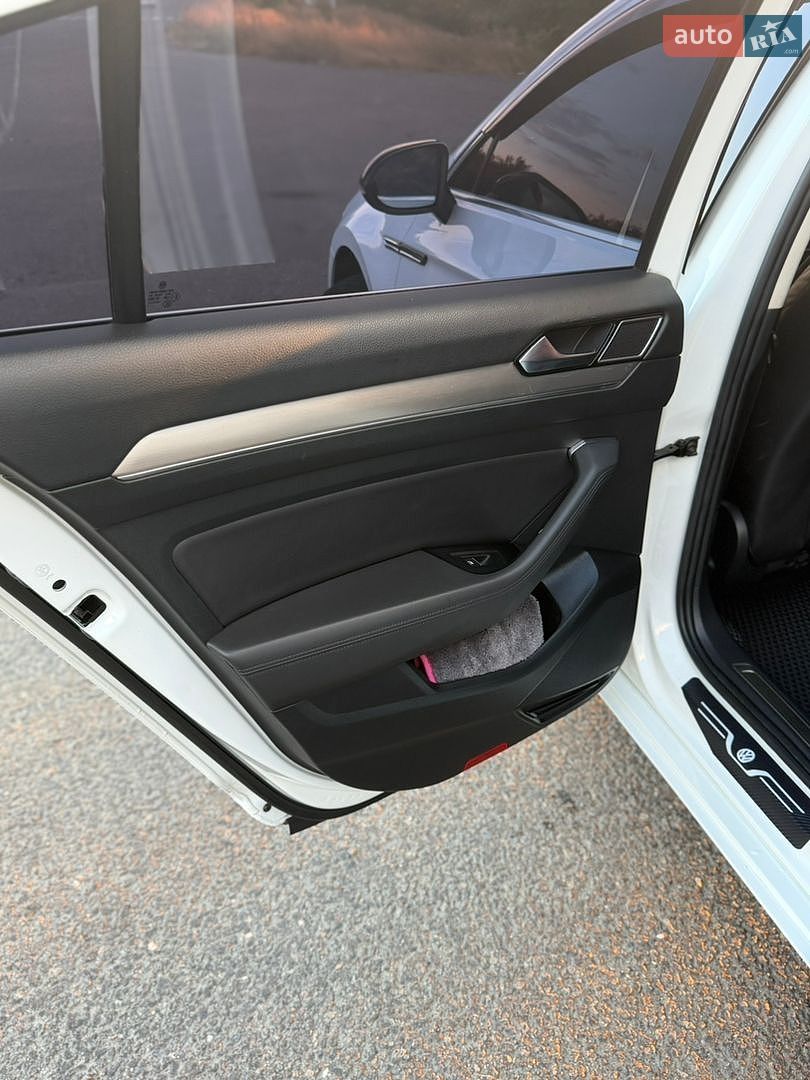 Volkswagen Passat 2015 VIN WVWZZZ3CZFE488186 фото оголошення 22 з 33