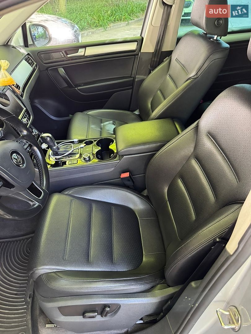 Volkswagen Touareg 2012 VIN WVGFF9BP5CD001600 фото оголошення 13 з 23