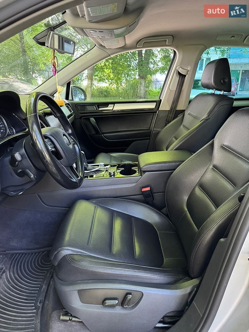 Volkswagen Touareg 2012 VIN WVGFF9BP5CD001600 фото оголошення 12 з 23
