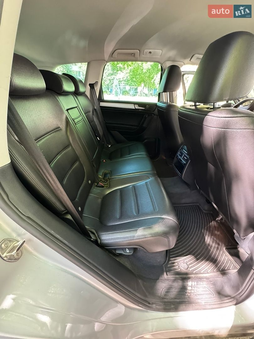 Volkswagen Touareg 2012 VIN WVGFF9BP5CD001600 фото оголошення 15 з 23