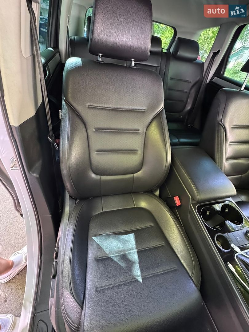 Volkswagen Touareg 2012 VIN WVGFF9BP5CD001600 фото оголошення 16 з 23