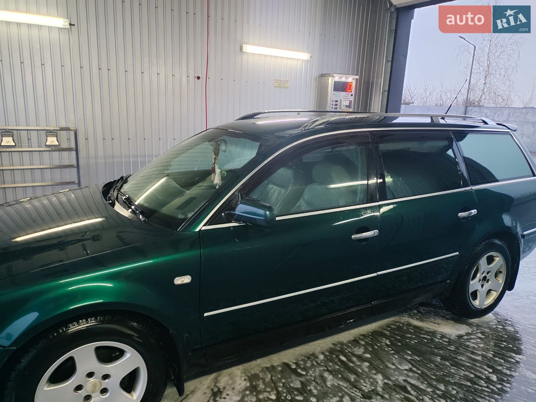 Volkswagen Passat 2002 VIN WVWZZZ3BZ2E414701 фото оголошення 15 з 23