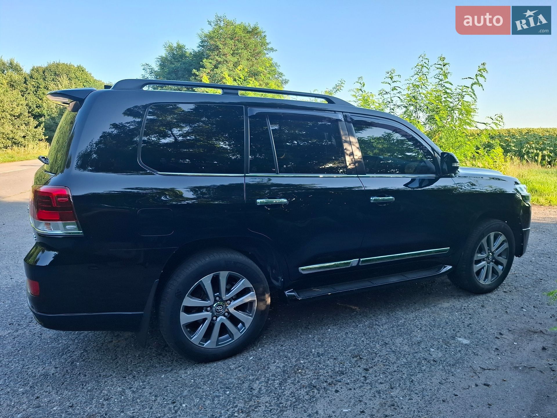 Toyota Land Cruiser 2018 VIN JTMCV02J404251083 фото оголошення 11 з 31
