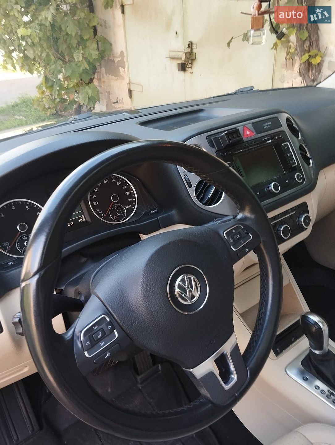 Volkswagen Tiguan 2010 VIN WVGAV7AX6BW513694 фото оголошення 9 з 16