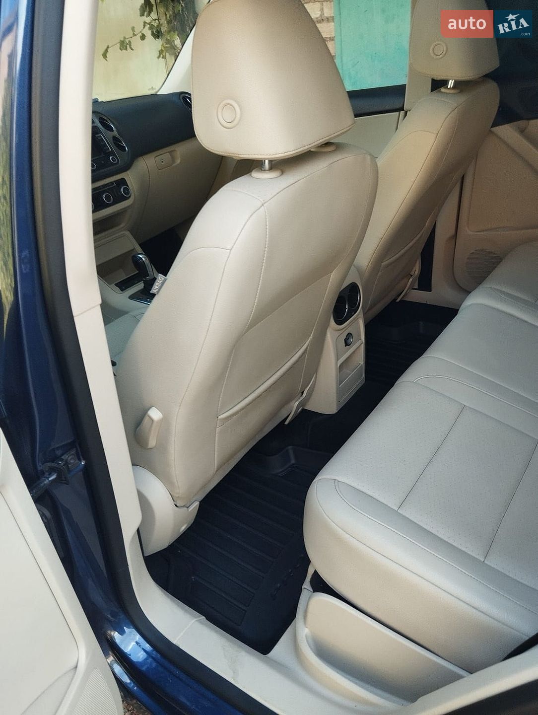 Volkswagen Tiguan 2010 VIN WVGAV7AX6BW513694 фото оголошення 11 з 16
