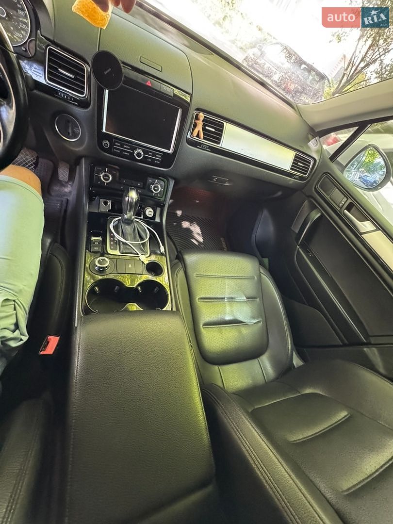Volkswagen Touareg 2012 VIN WVGFF9BP5CD001600 фото оголошення 17 з 23