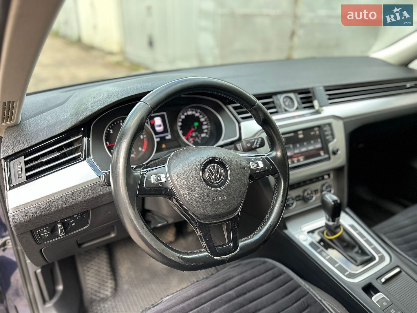 Volkswagen Passat 2015 VIN WVWZZZ3CZFE407724 фото оголошення 26 з 38