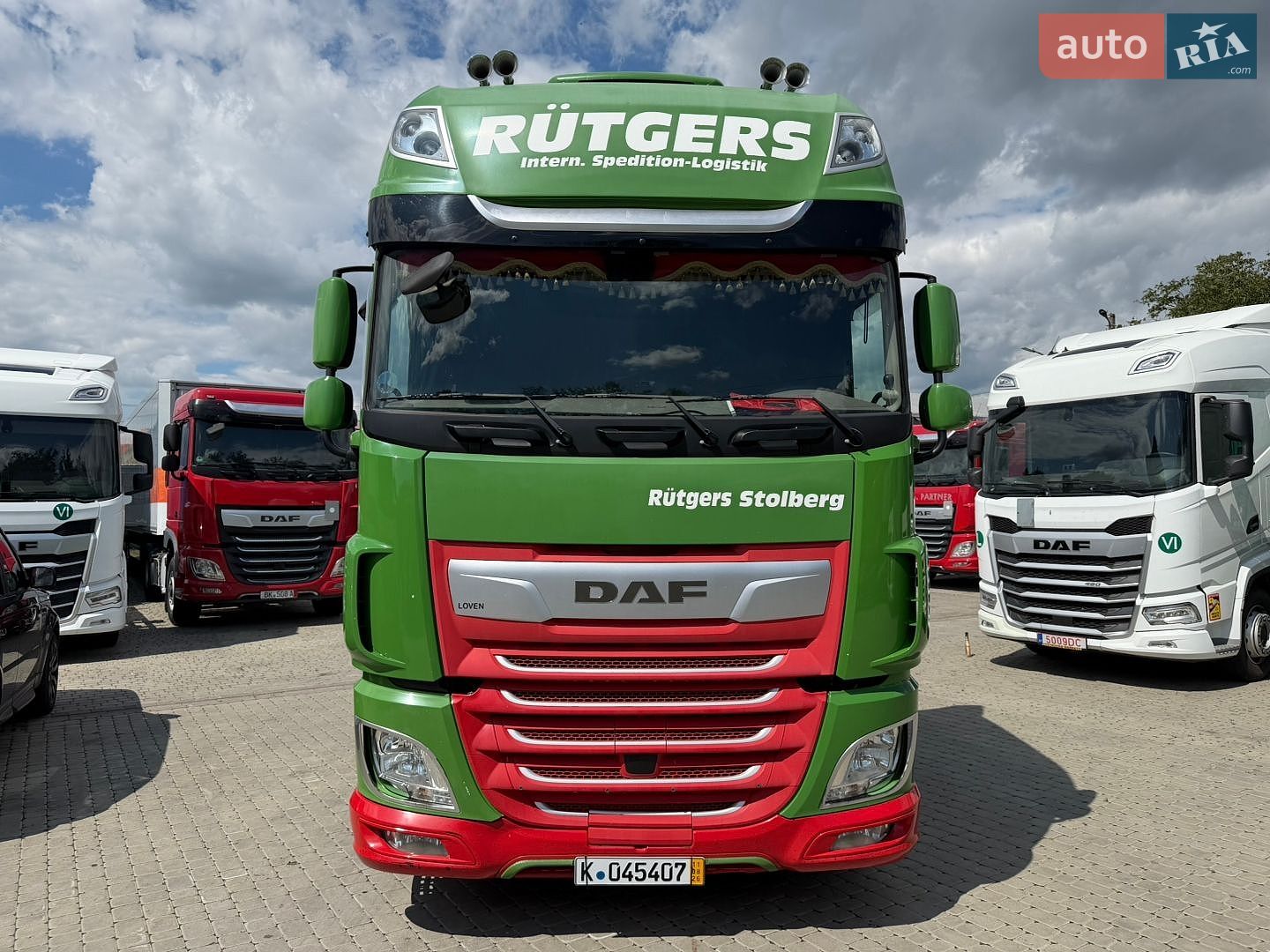 DAF XF 106 2018 VIN XLRTEH4300G207338 фото оголошення 2 з 31