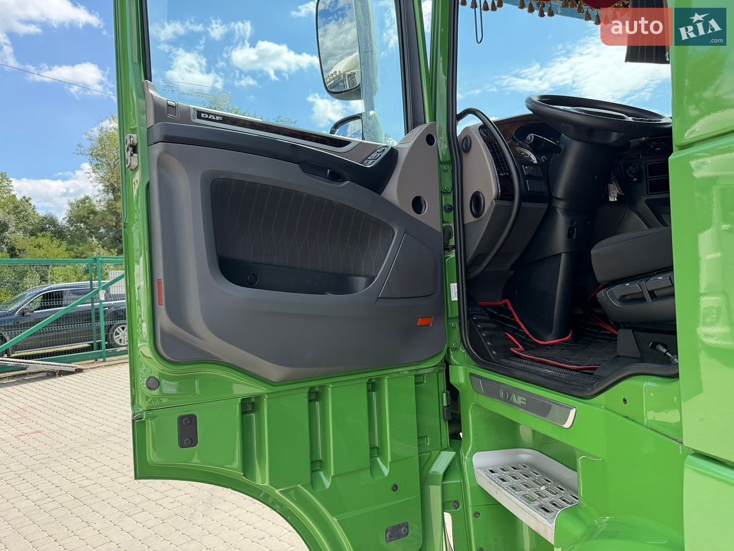 DAF XF 106 2018 VIN XLRTEH4300G207338 фото оголошення 15 з 31
