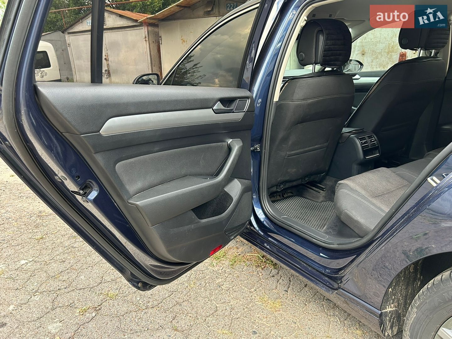 Volkswagen Passat 2015 VIN WVWZZZ3CZFE407724 фото оголошення 31 з 38