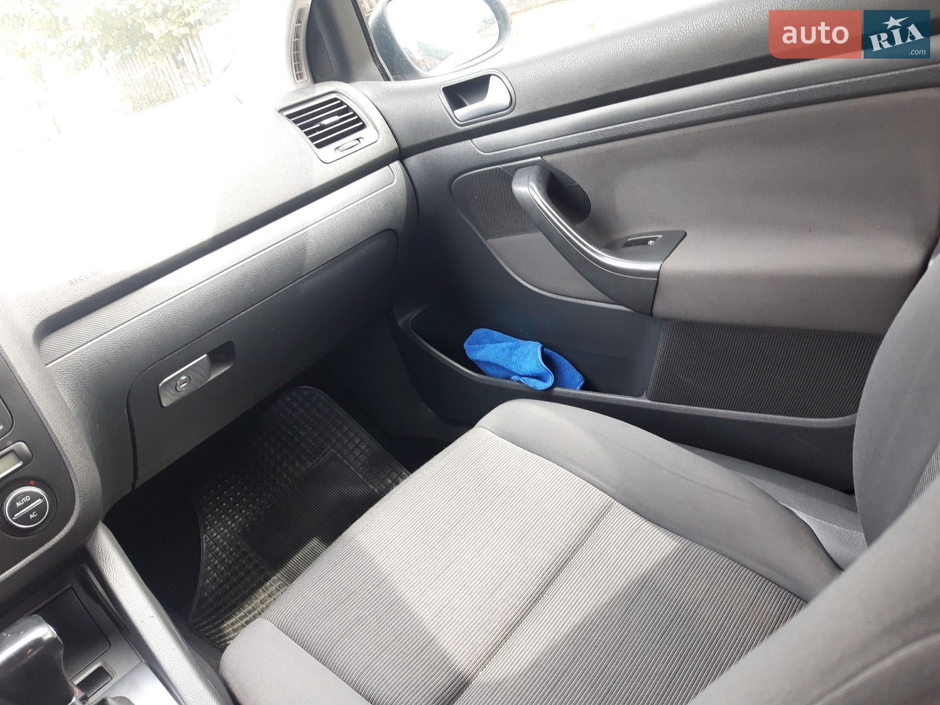 Volkswagen Golf 2007 VIN WVWZZZ1KZ8W123941 фото оголошення 9 з 22