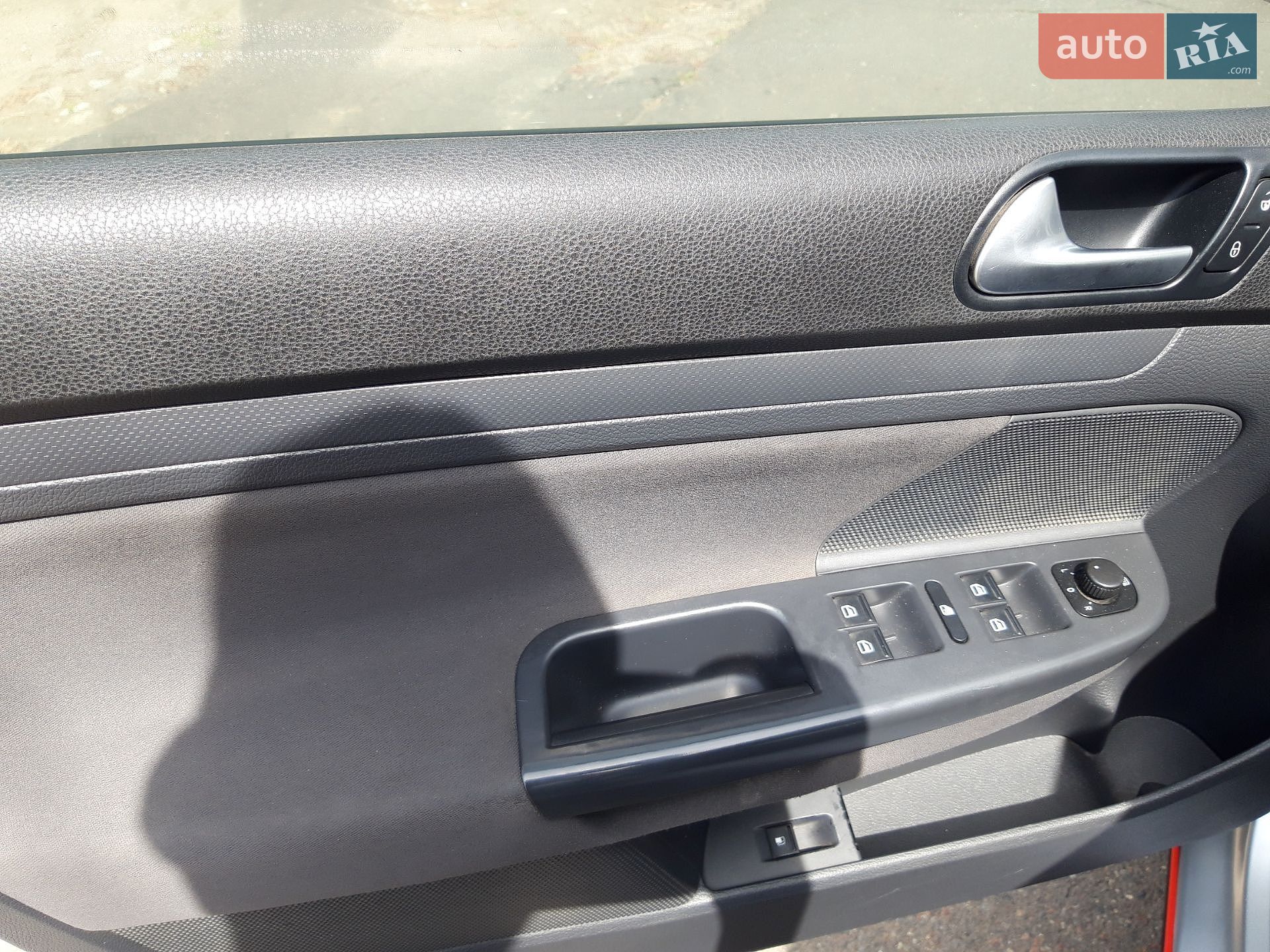 Volkswagen Golf 2007 VIN WVWZZZ1KZ8W123941 фото оголошення 4 з 13