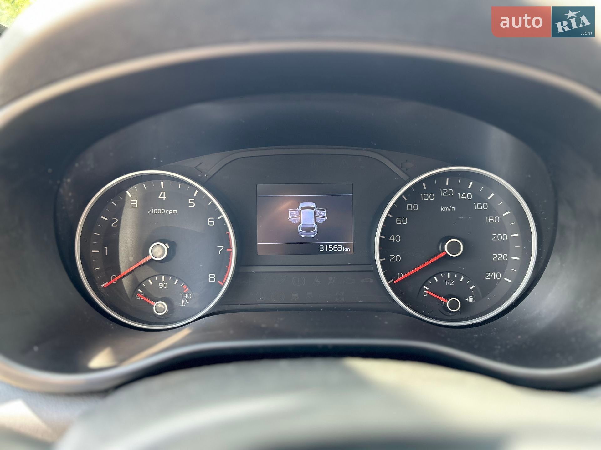 Kia Sportage 2019 VIN U5YPG814BLL783133 фото оголошення 11 з 18