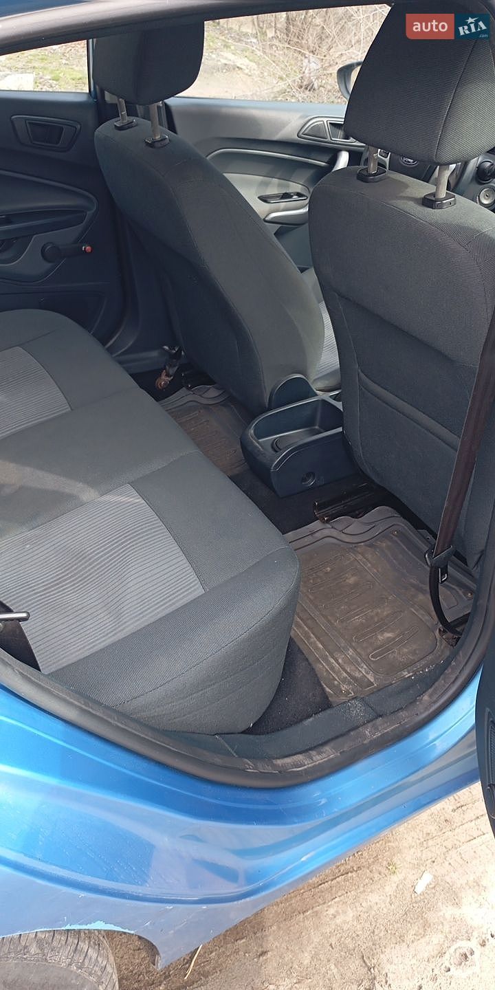 Ford Fiesta 2011 VIN WF0JXXGAJJBC04045 фото оголошення 6 з 7