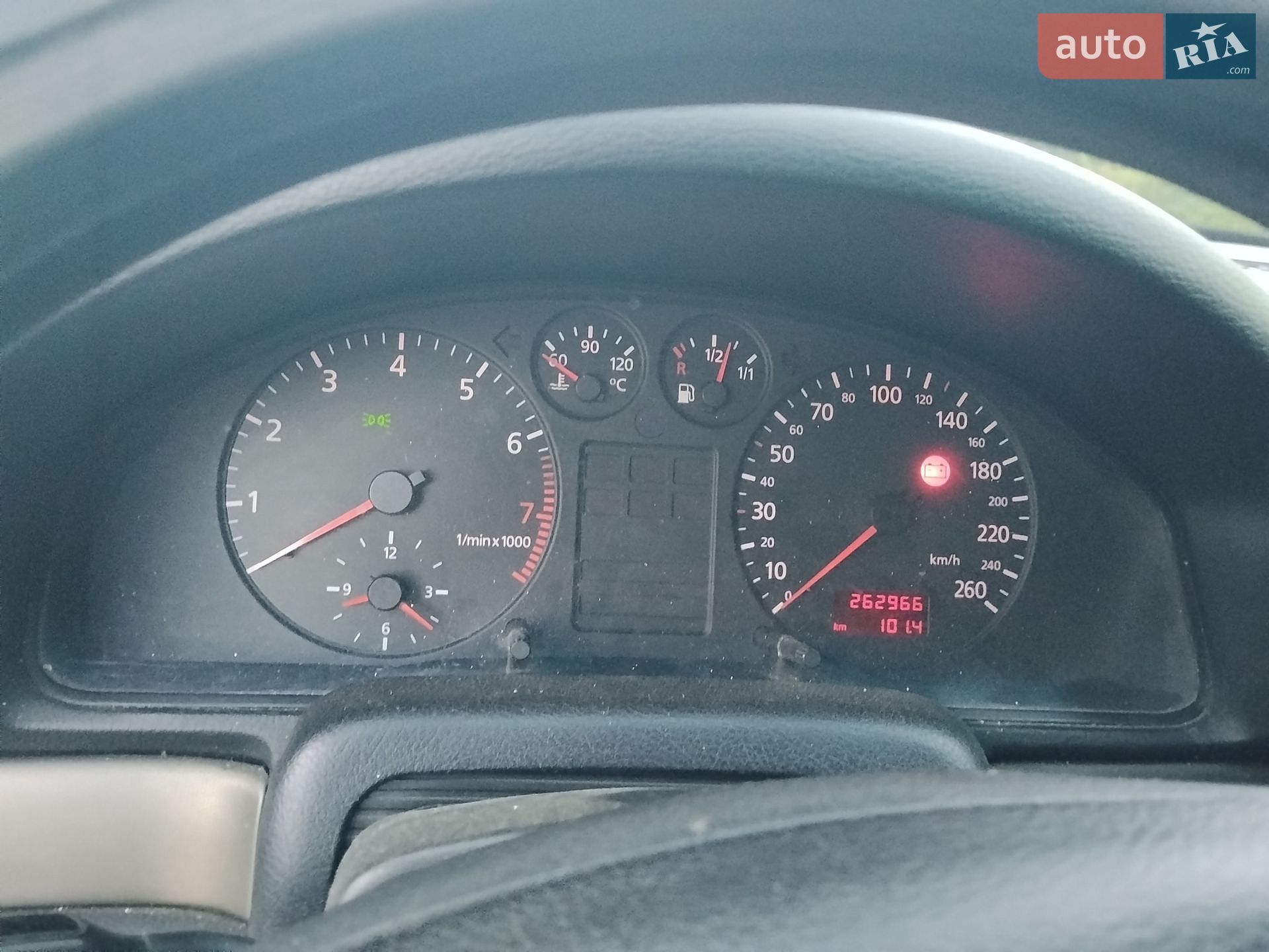 Audi A4 1997 VIN WAUZZZ8DZWA014729 фото оголошення 3 з 12
