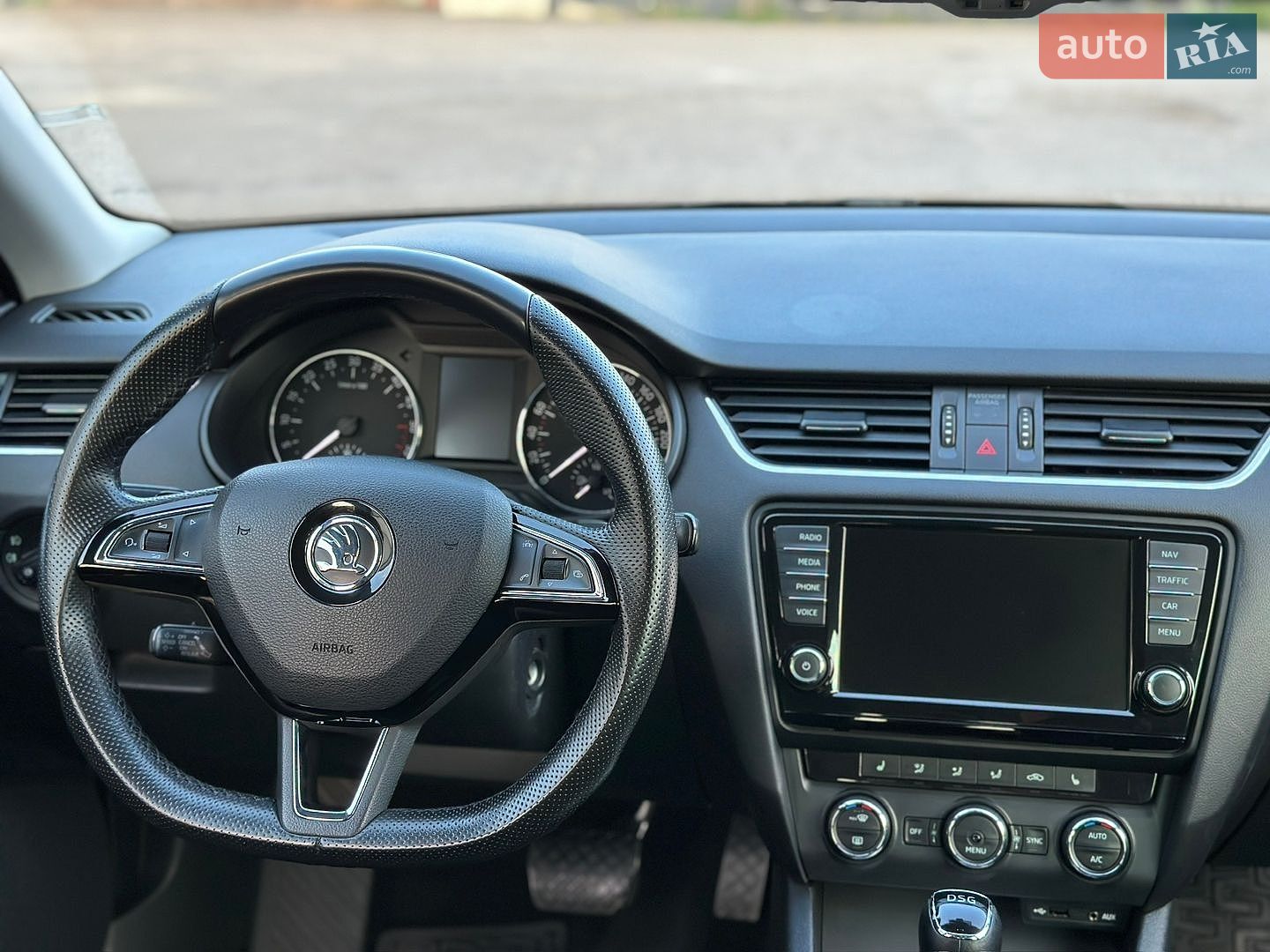 Skoda Octavia 2015 VIN TMBJJ7NE3G0053462 фото оголошення 2 з 60