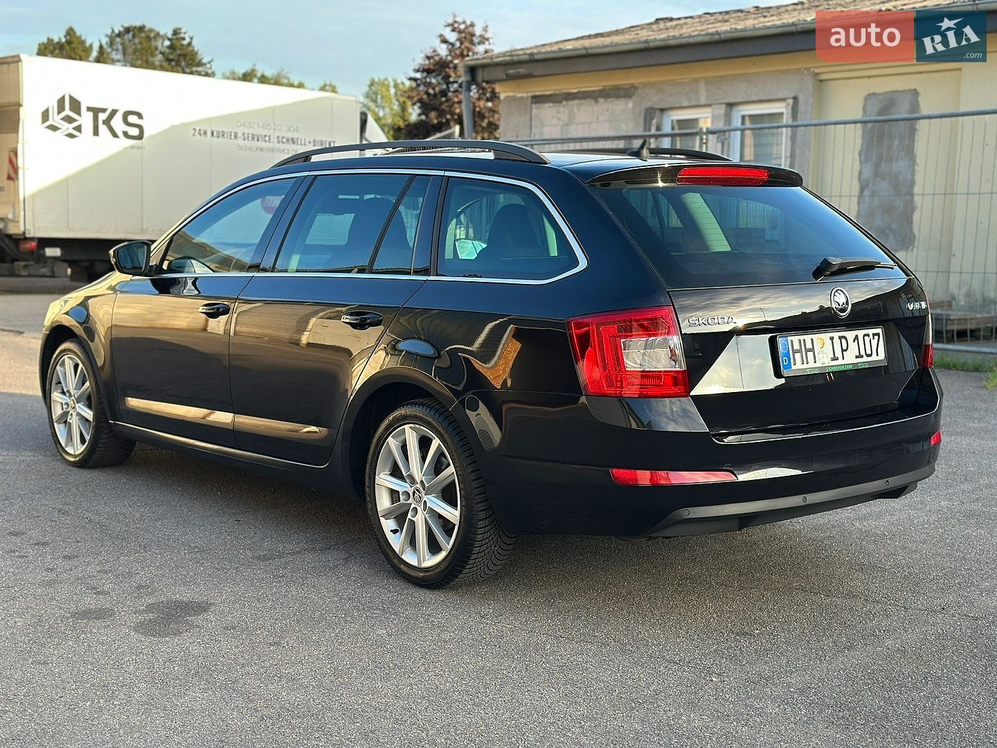 Skoda Octavia 2015 VIN TMBJJ7NE3G0053462 фото оголошення 9 з 60