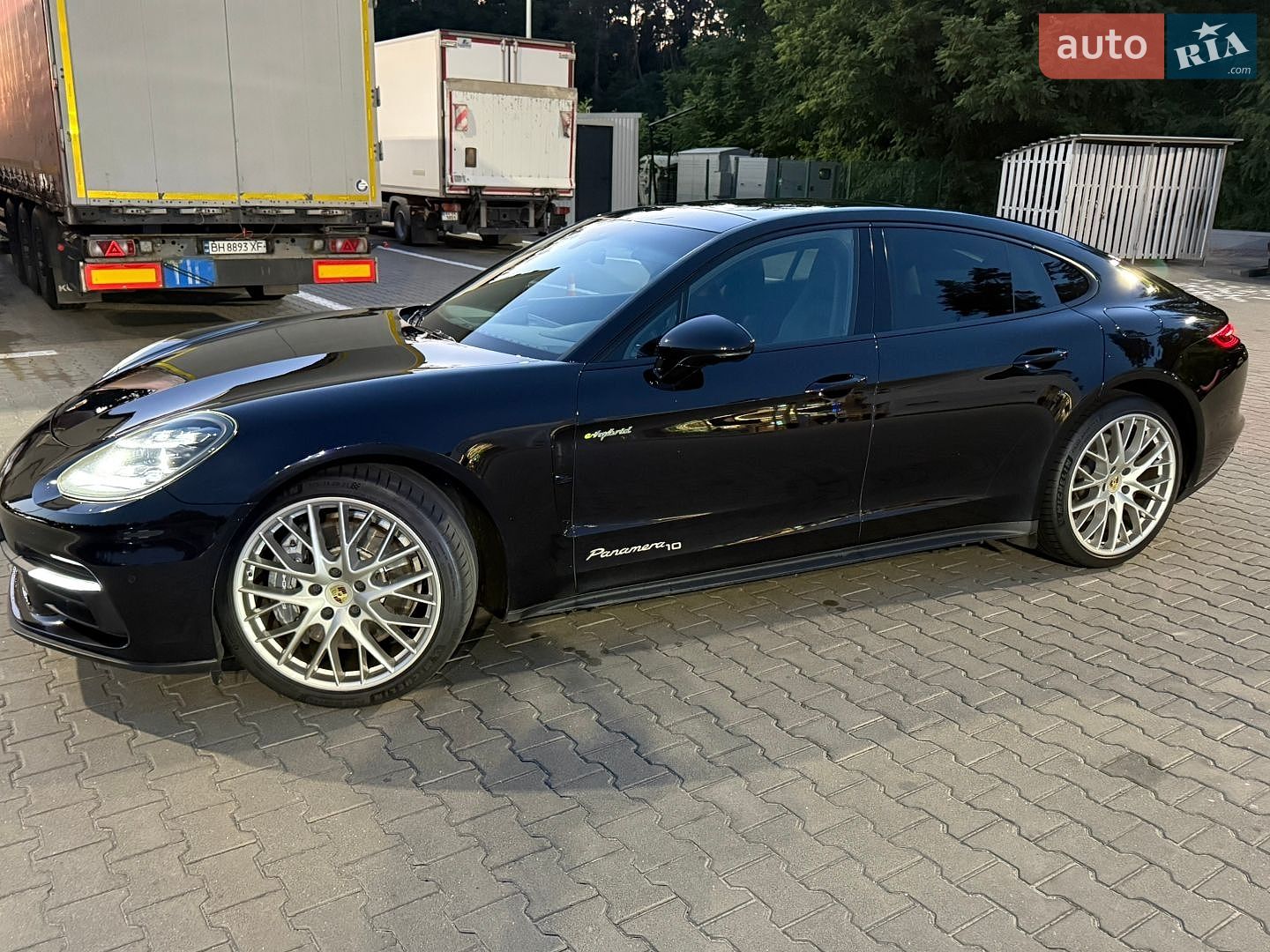 Porsche Panamera 2020 VIN WP0ZZZ97ZLL132092 фото оголошення 3 з 4