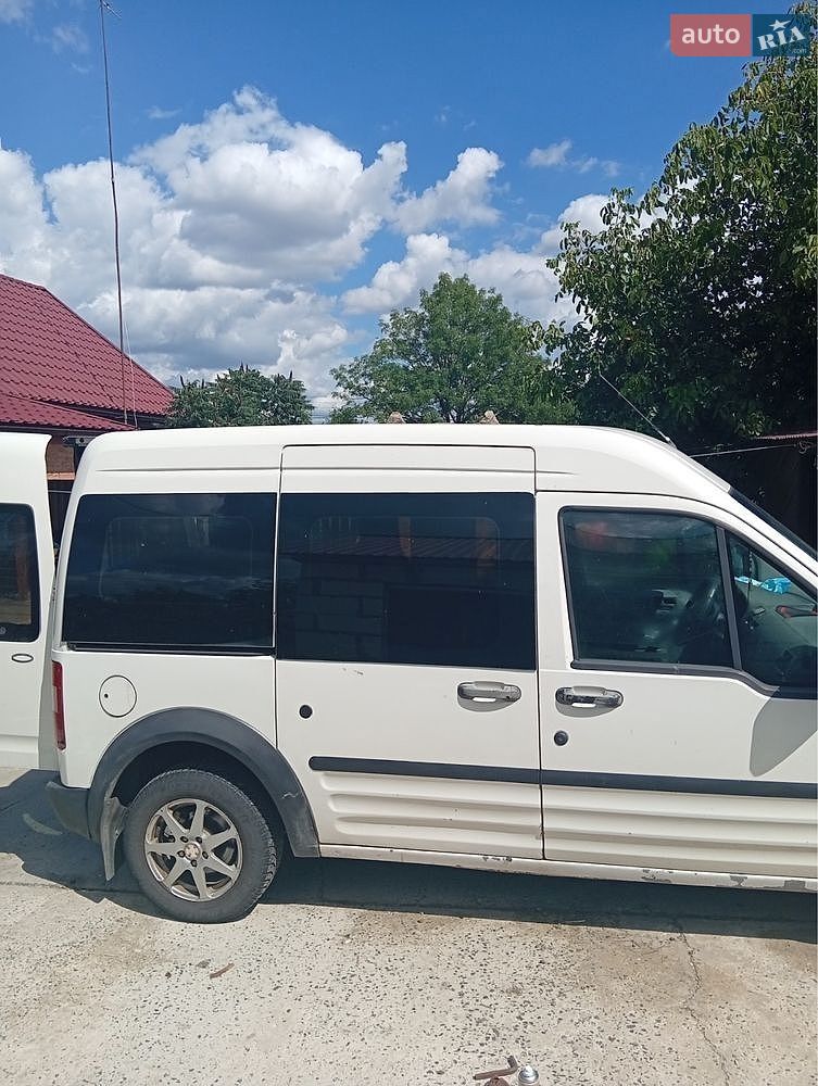 Ford Transit Connect 2004 VIN WF0UXXTTPU4A20748 фото оголошення 2 з 8