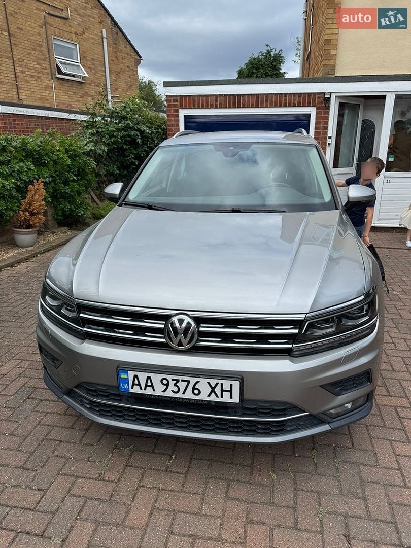 Volkswagen Tiguan 2019 VIN WVGZZZ5NZKW859890 фото оголошення 2 з 18