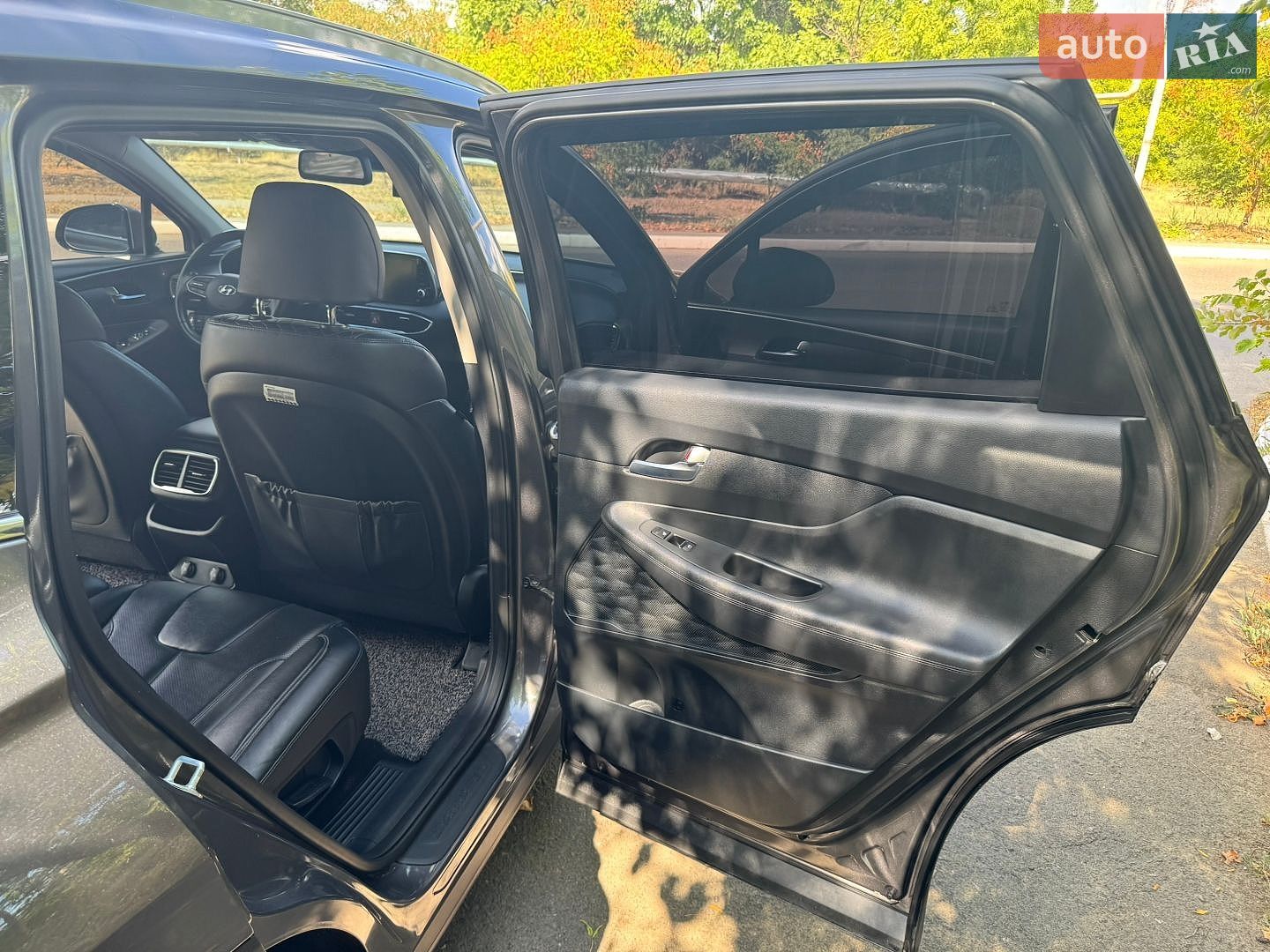 Hyundai Santa FE 2019 VIN KMHS281BBKU155591 фото оголошення 38 з 75