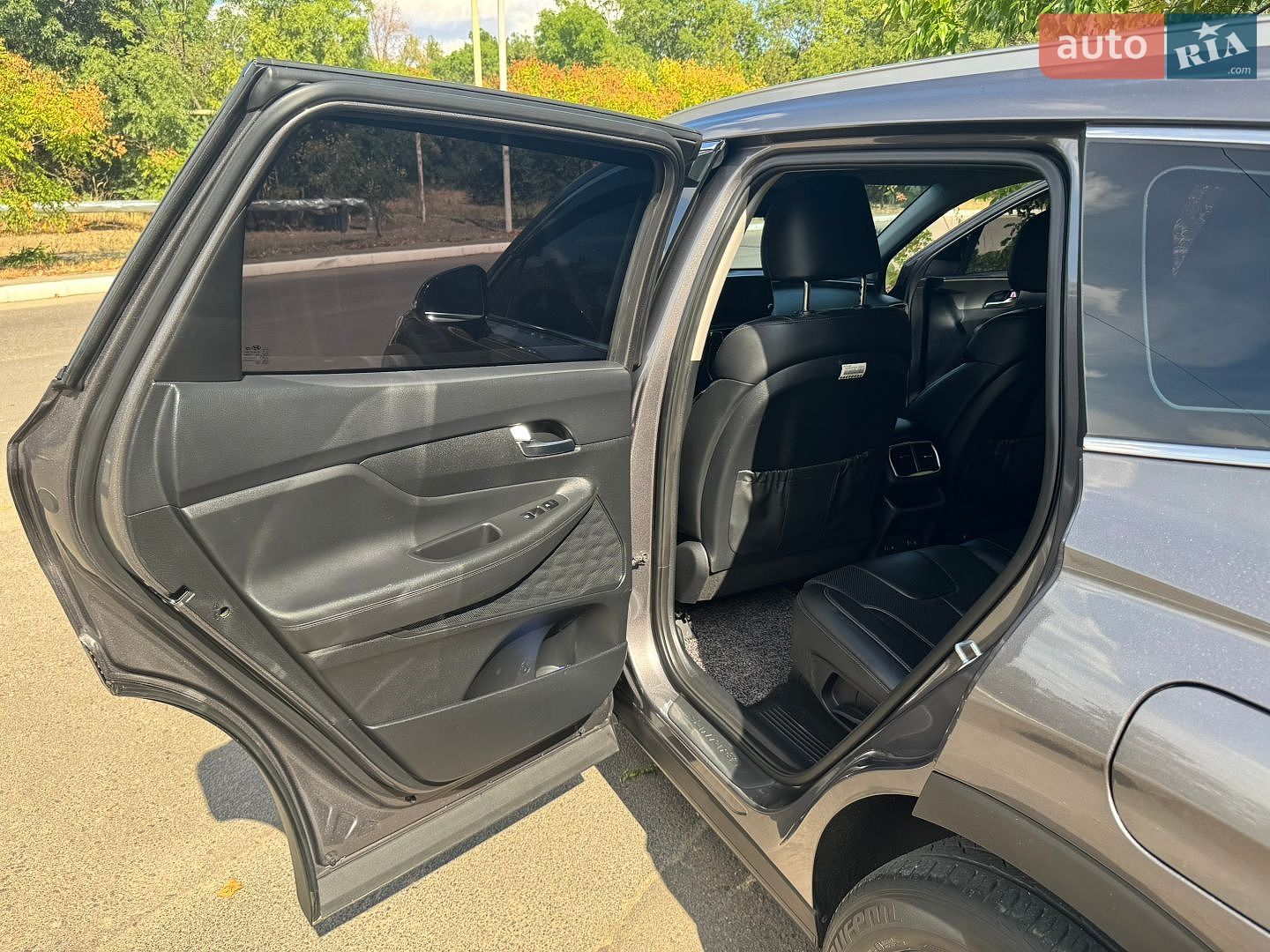 Hyundai Santa FE 2019 VIN KMHS281BBKU155591 фото оголошення 39 з 75