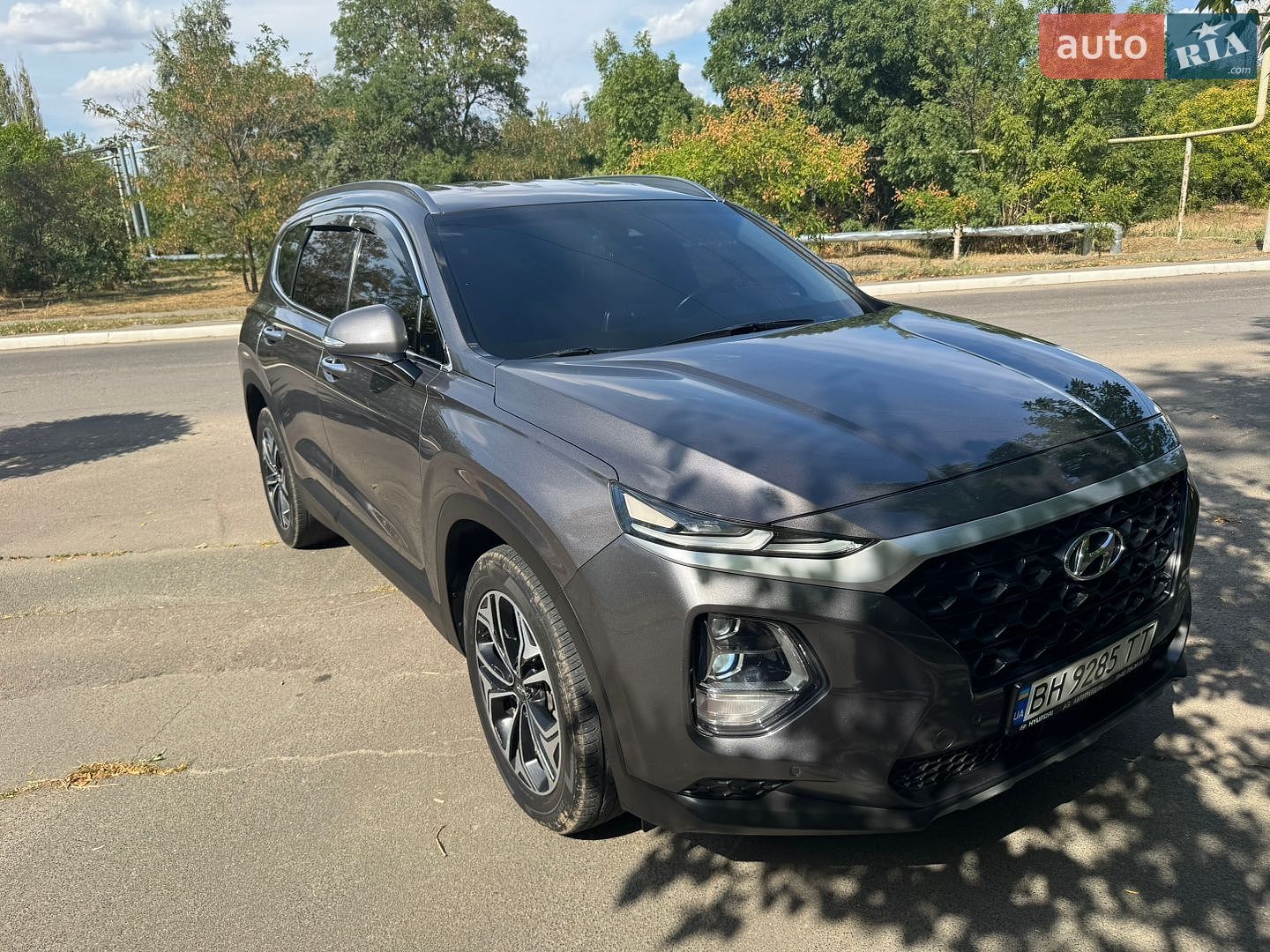 Hyundai Santa FE 2019 VIN KMHS281BBKU155591 фото оголошення 4 з 75