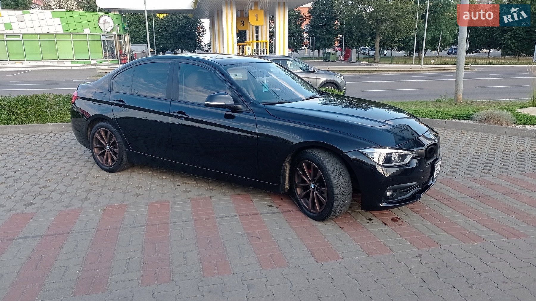 BMW 3 Series 2015 VIN WBA8E5G59GNT41152 фото оголошення 4 з 13