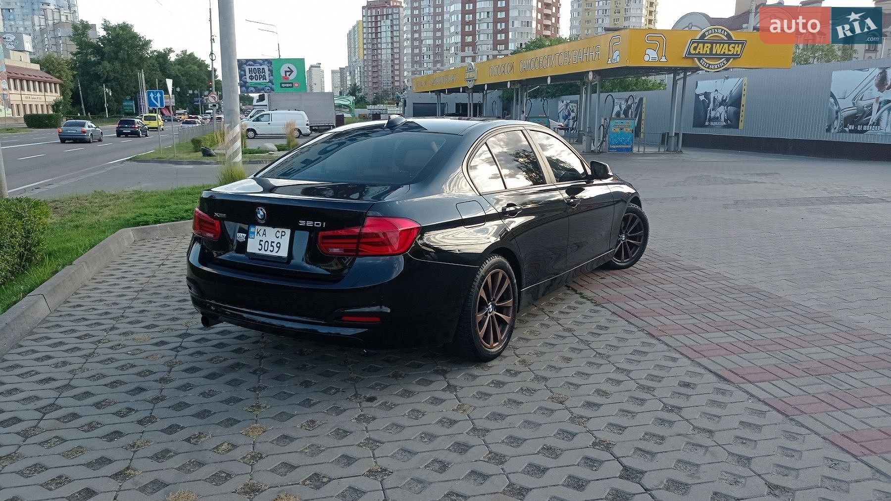 BMW 3 Series 2015 VIN WBA8E5G59GNT41152 фото оголошення 7 з 13