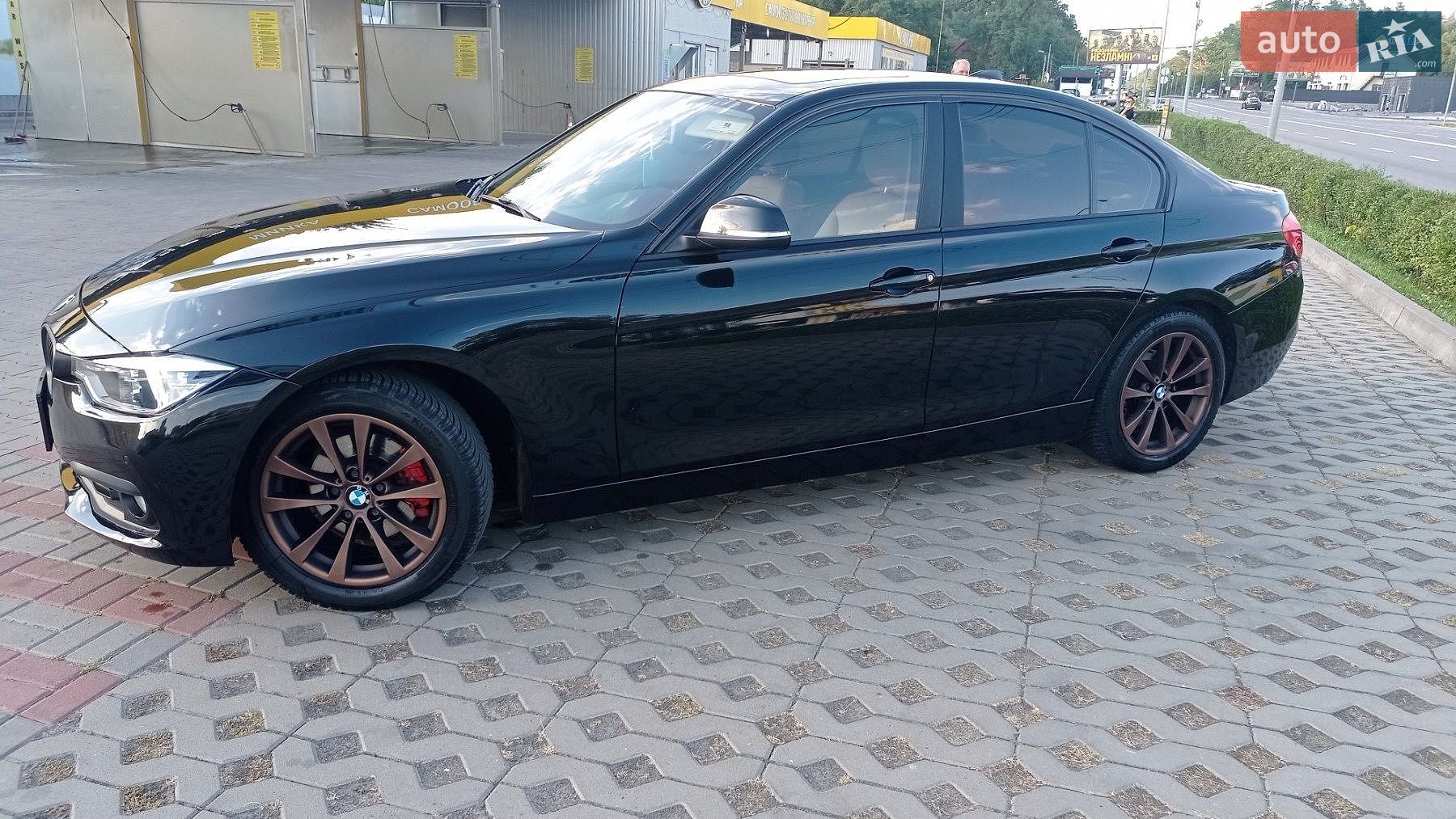 BMW 3 Series 2015 VIN WBA8E5G59GNT41152 фото оголошення 5 з 13