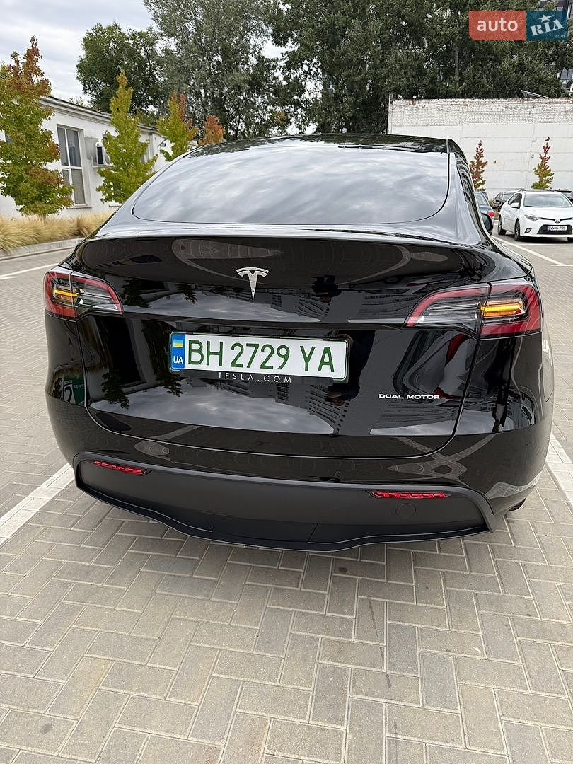 Tesla Model Y 2022 VIN LRWYGCEK5NC464205 фото оголошення 5 з 15