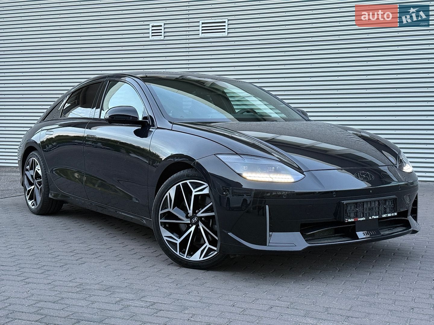 Hyundai Ioniq 6 2024 VIN KMHM541C6PA023656 фото оголошення 2 з 81