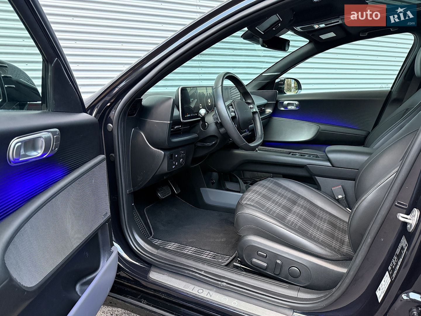 Hyundai Ioniq 6 2024 VIN KMHM541C6PA023656 фото оголошення 30 з 81